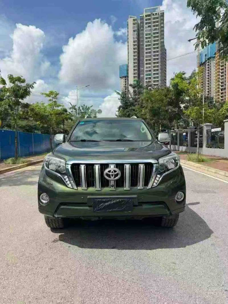 南宁10年丰田普拉多1