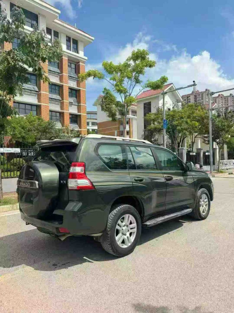 南宁10年丰田普拉多7