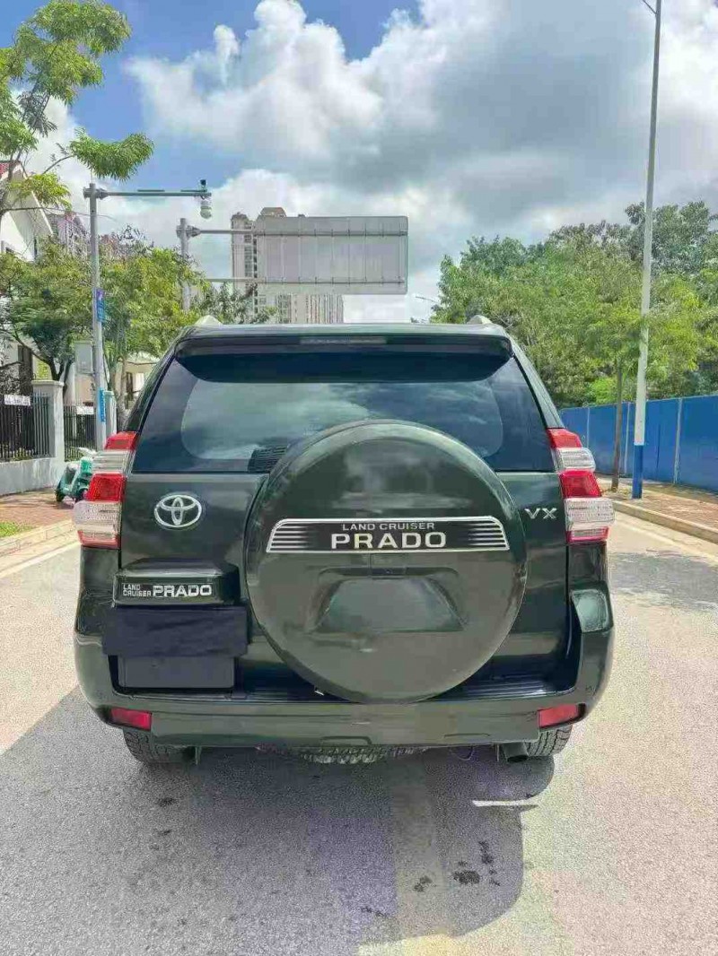 南宁10年丰田普拉多9