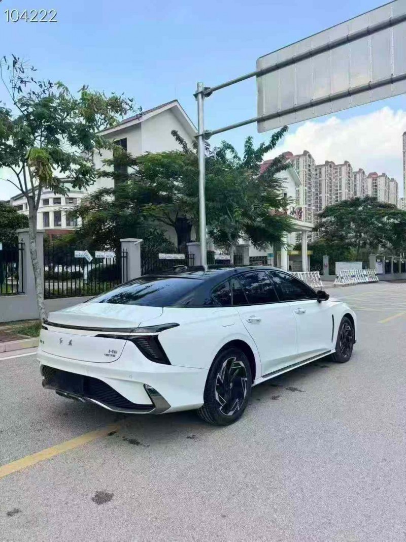 南宁24年红旗H67