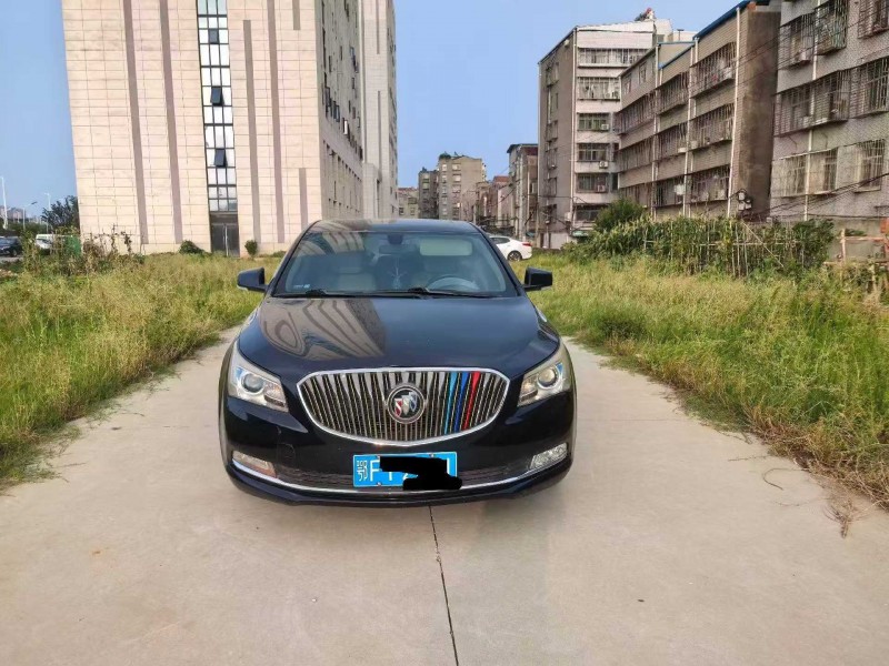 襄阳15年别克君越1