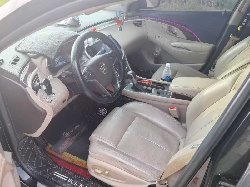 襄阳15年别克君越4