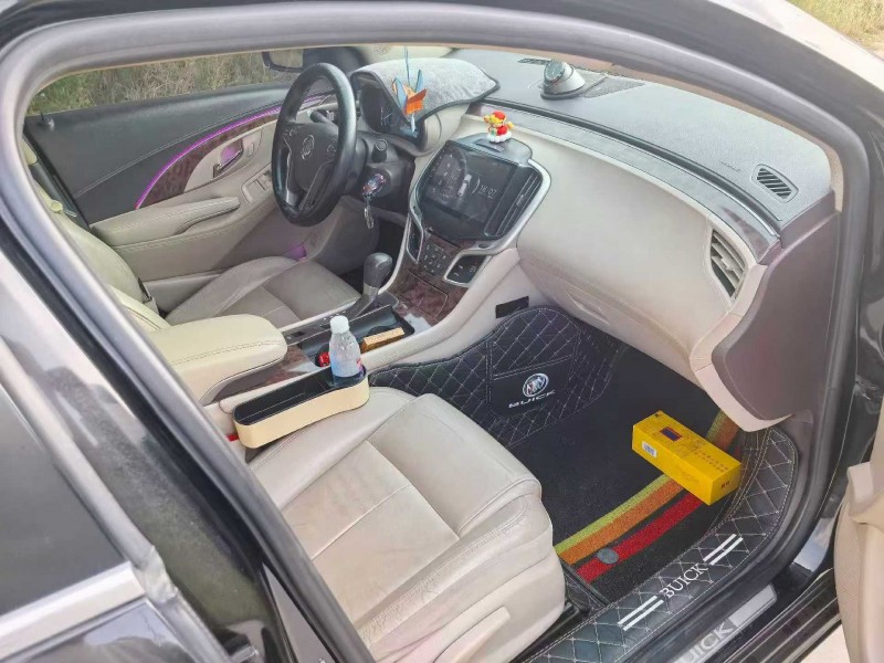 襄阳15年别克君越6