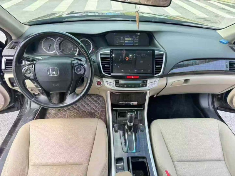 南宁15年本田雅阁5