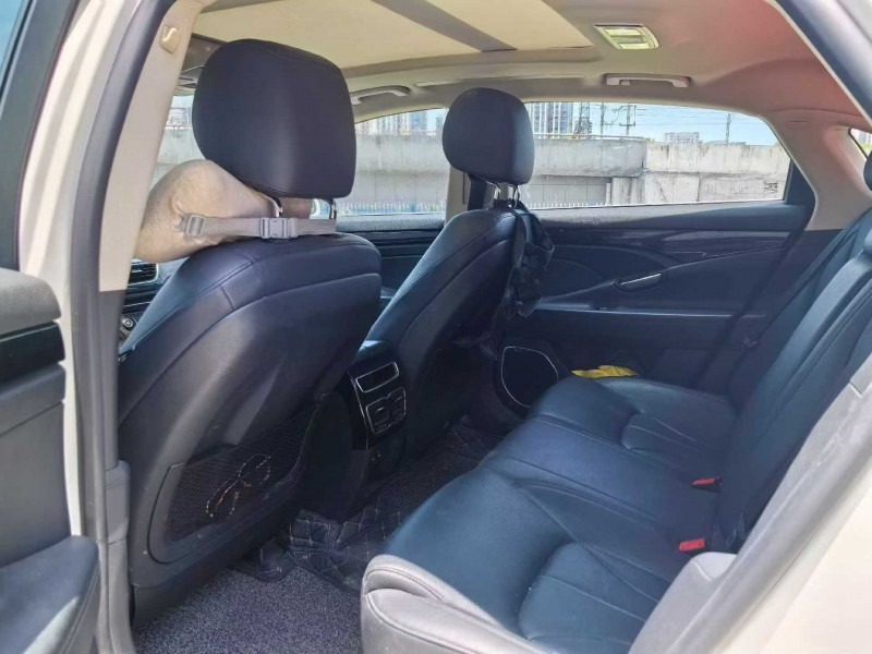 襄阳16年吉利博瑞7