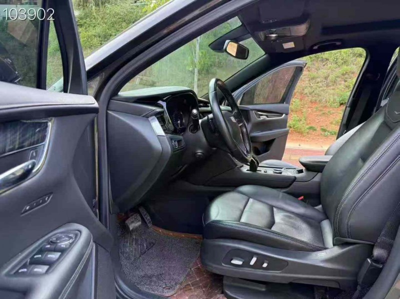 南宁20年凯迪拉克XT64