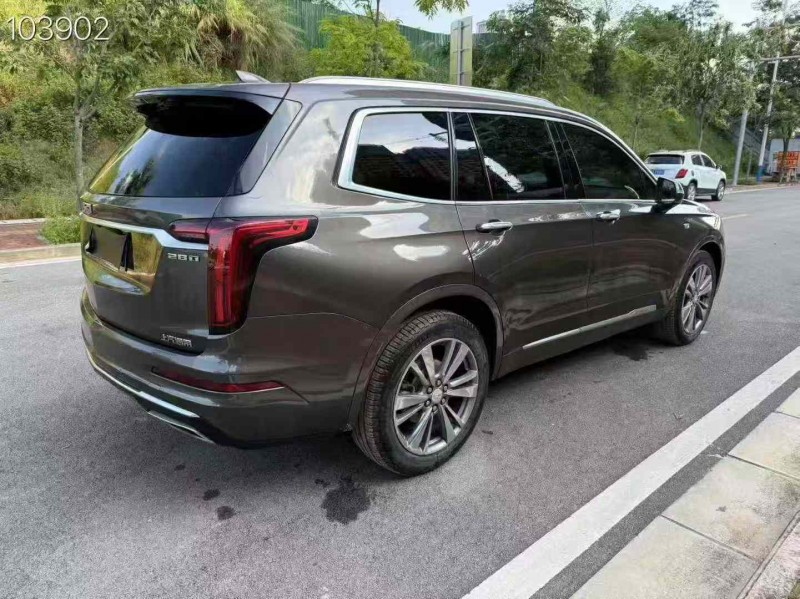 南宁20年凯迪拉克XT67