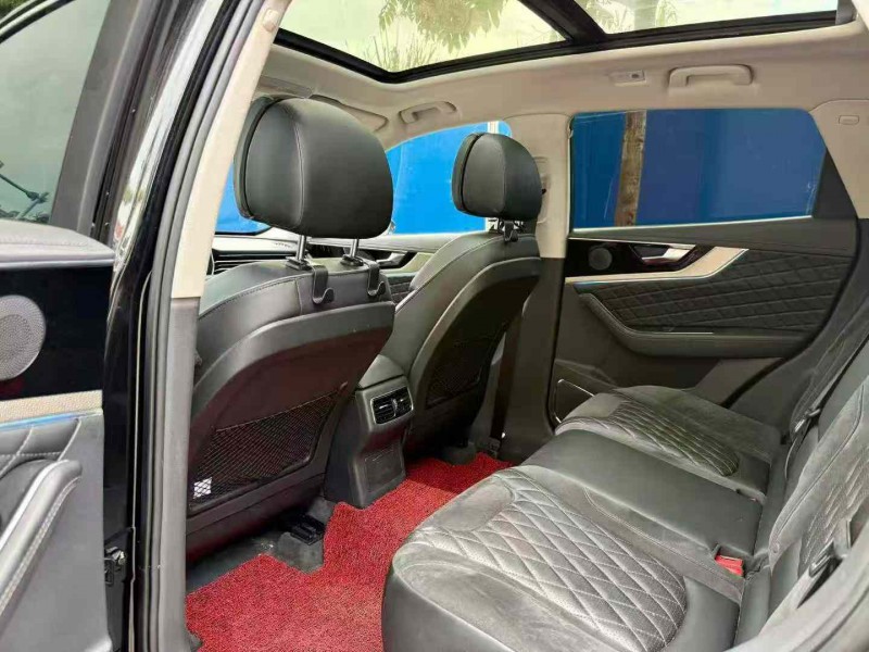 南宁20年红旗HS56