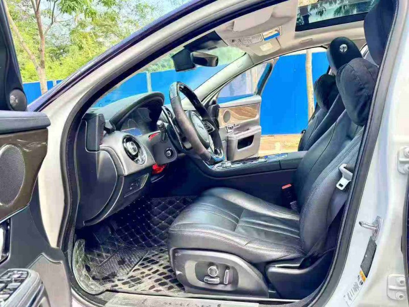 南宁19年捷豹XJL4