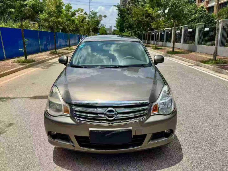 南宁17年日产轩逸1