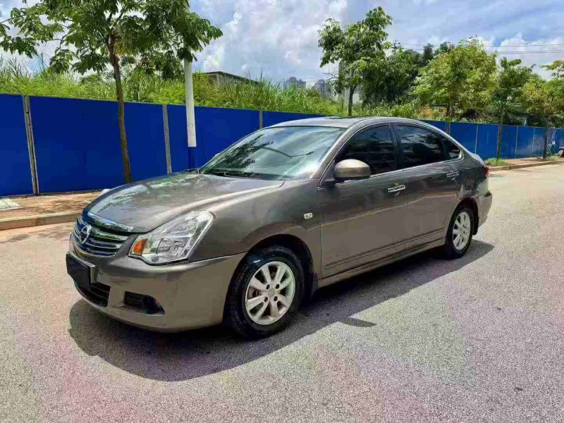 南宁17年日产轩逸2