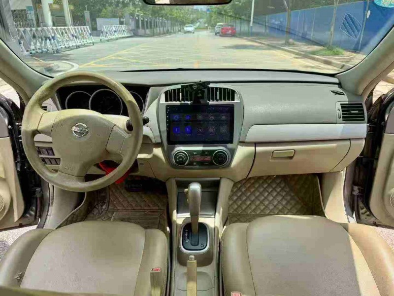 南宁17年日产轩逸5