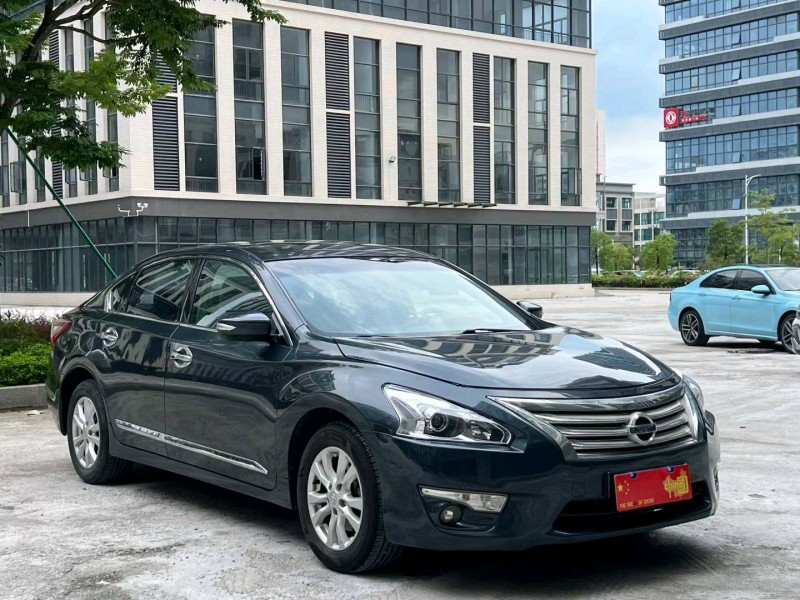 广州13年日产天籁3