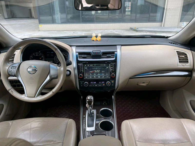 广州13年日产天籁6