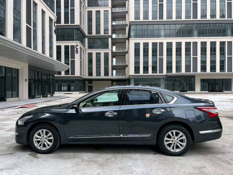 广州13年日产天籁7