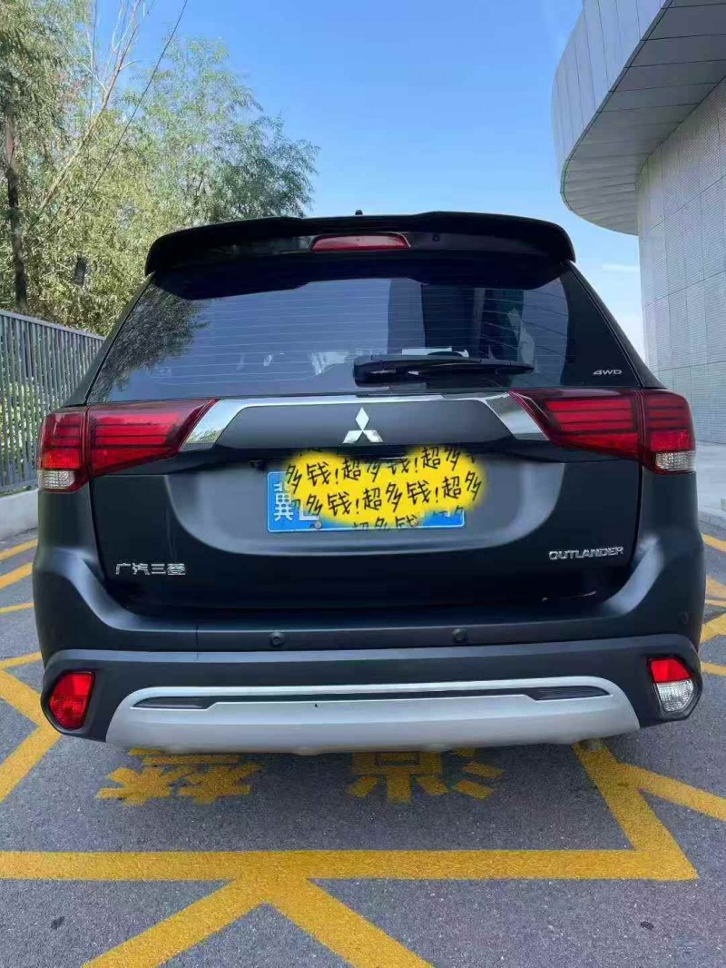 张家口20年三菱欧蓝德7