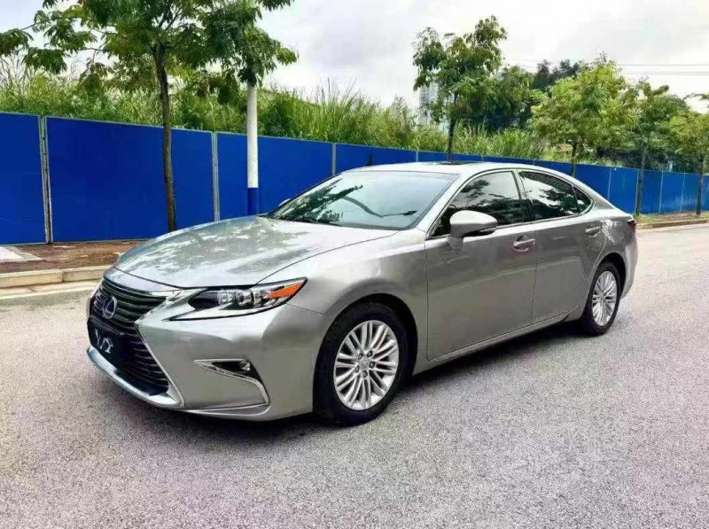 南宁18年雷克萨斯ES2