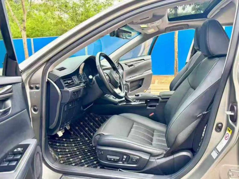 南宁18年雷克萨斯ES4