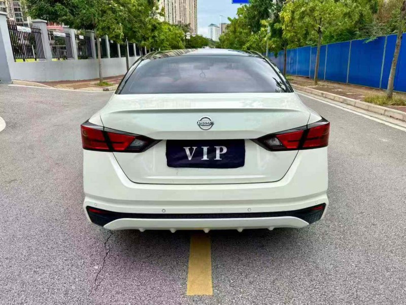 南宁21年日产天籁9