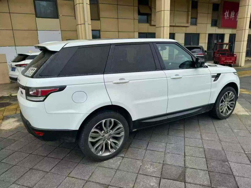 新余16年路虎揽胜运动7