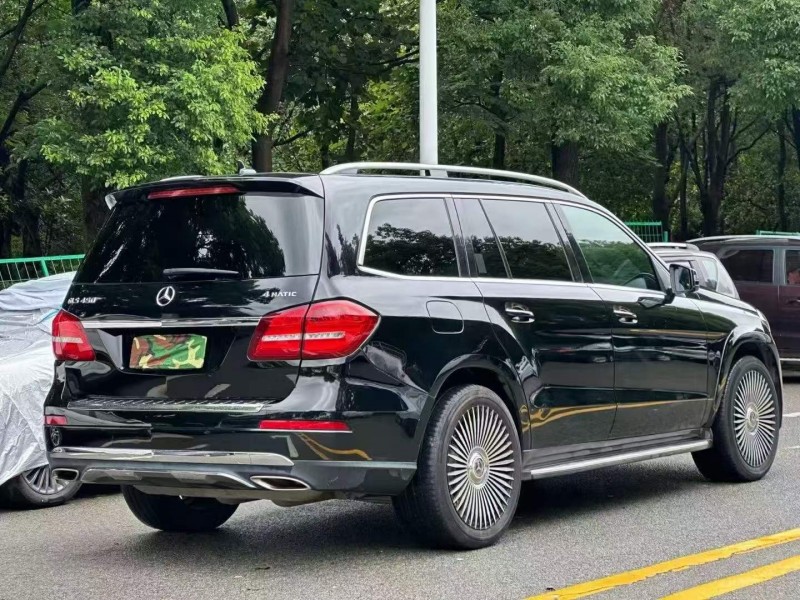 广州17年奔驰GLS4