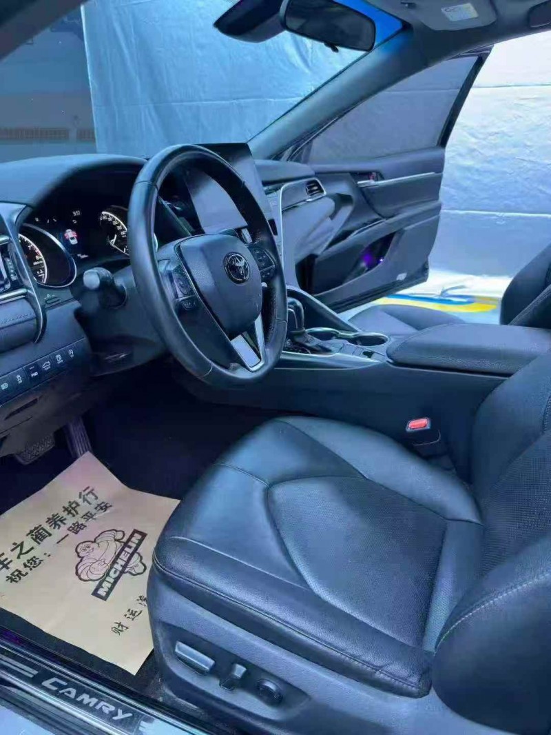 广州21年丰田凯美瑞4