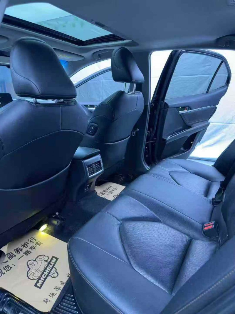 广州21年丰田凯美瑞5