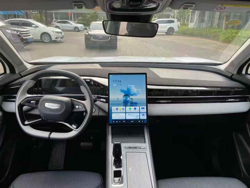 广州25年吉利博越5