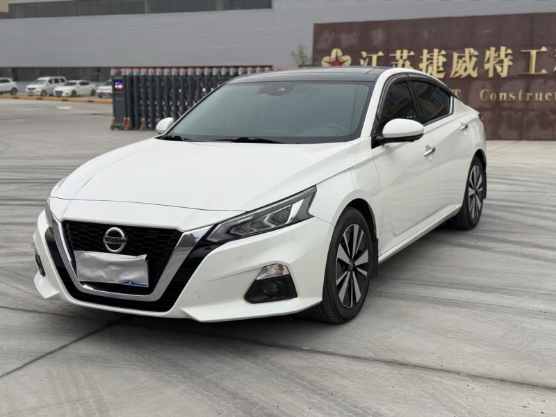 徐州22年日产天籁3