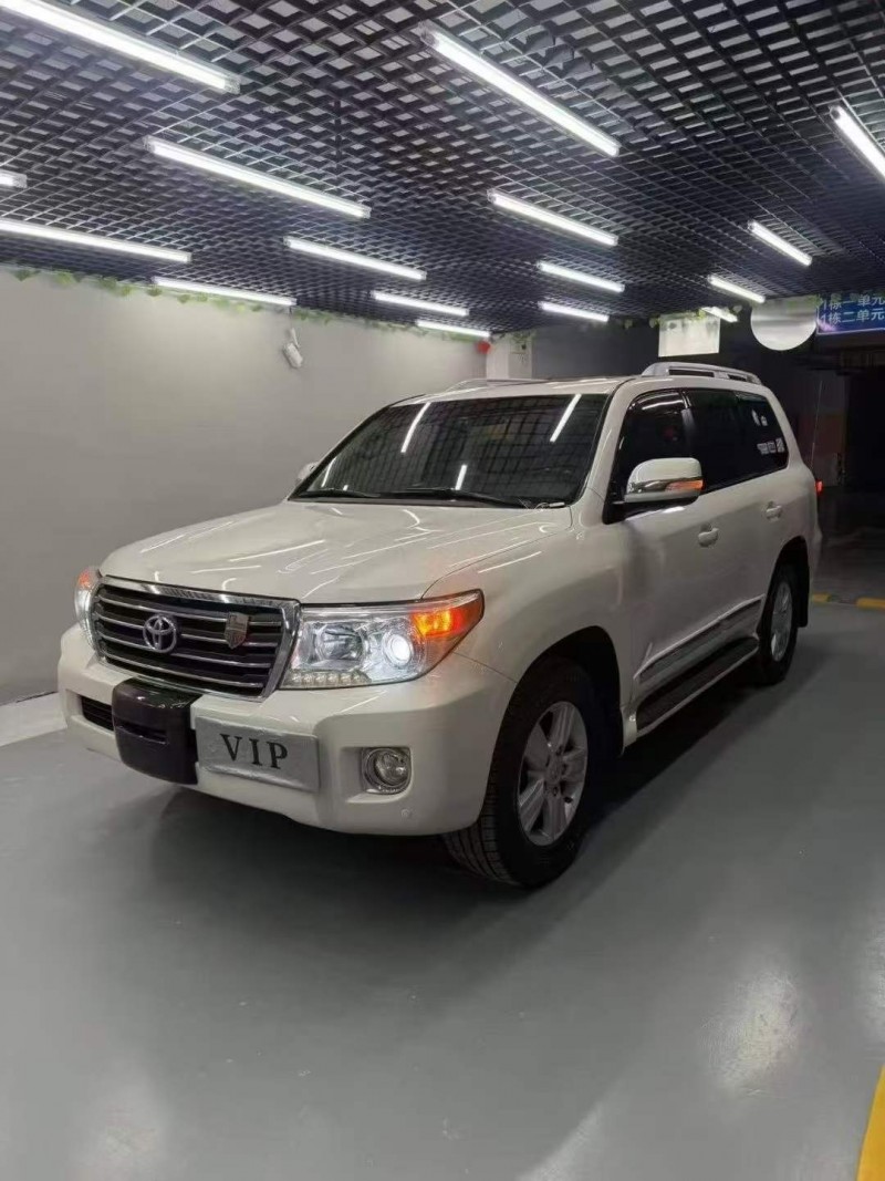 广州13年丰田兰德酷路泽2