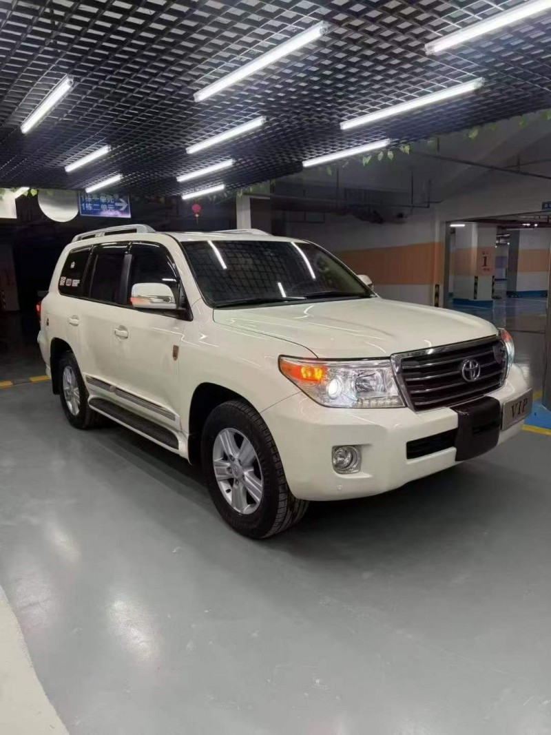 广州13年丰田兰德酷路泽3