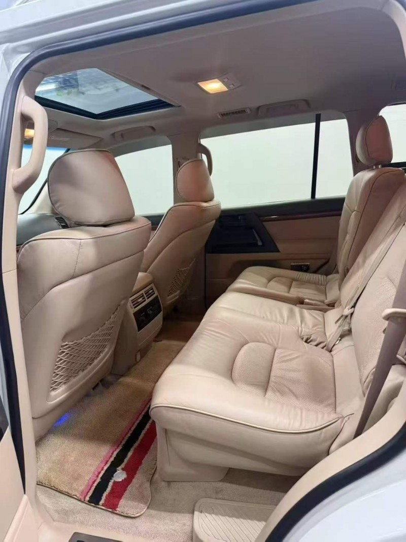 广州13年丰田兰德酷路泽4