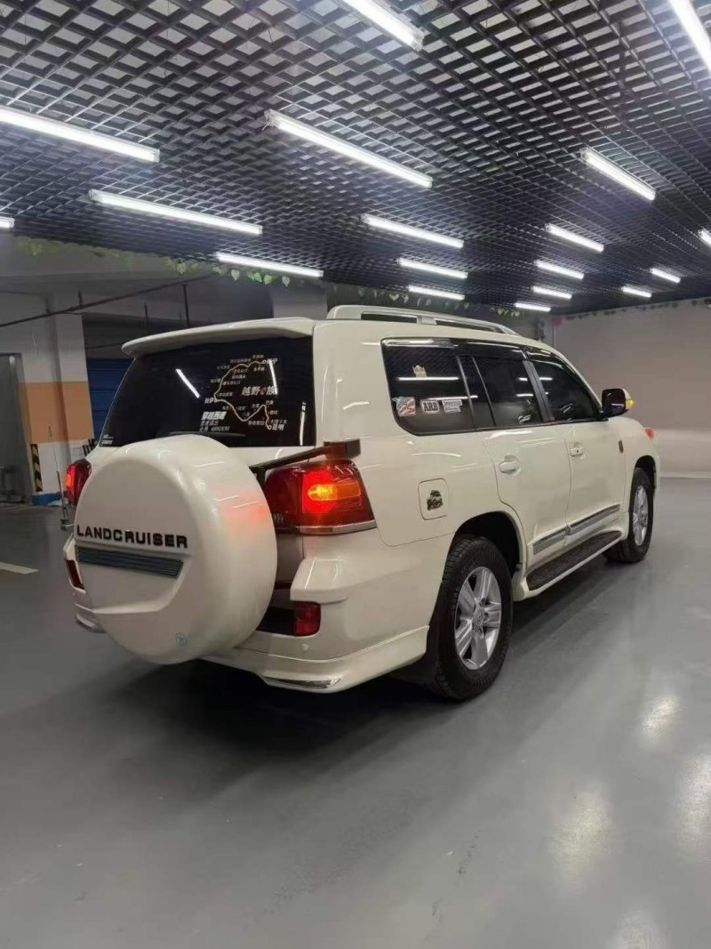 广州13年丰田兰德酷路泽6