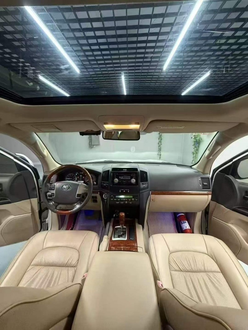 广州13年丰田兰德酷路泽7