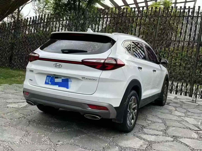 广州21年现代途胜6