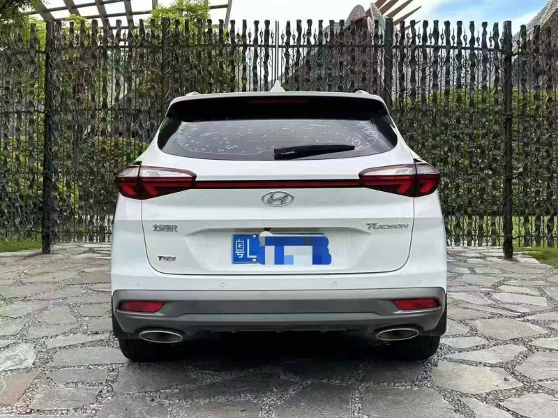 广州21年现代途胜9