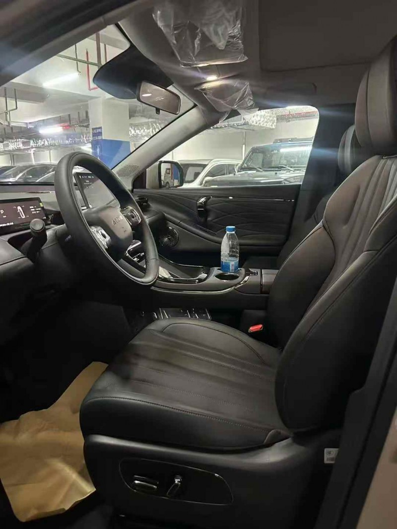 广州25年传祺埃安V4