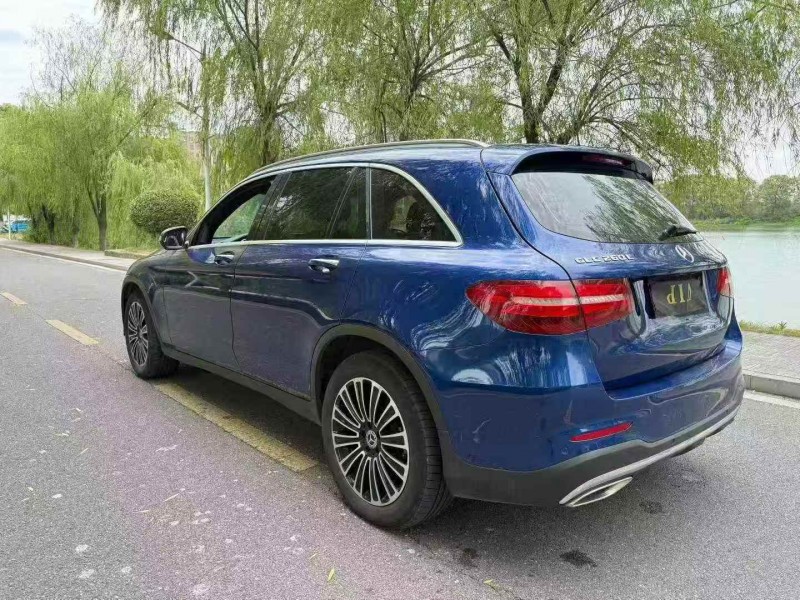 九江19年奔驰GLC7