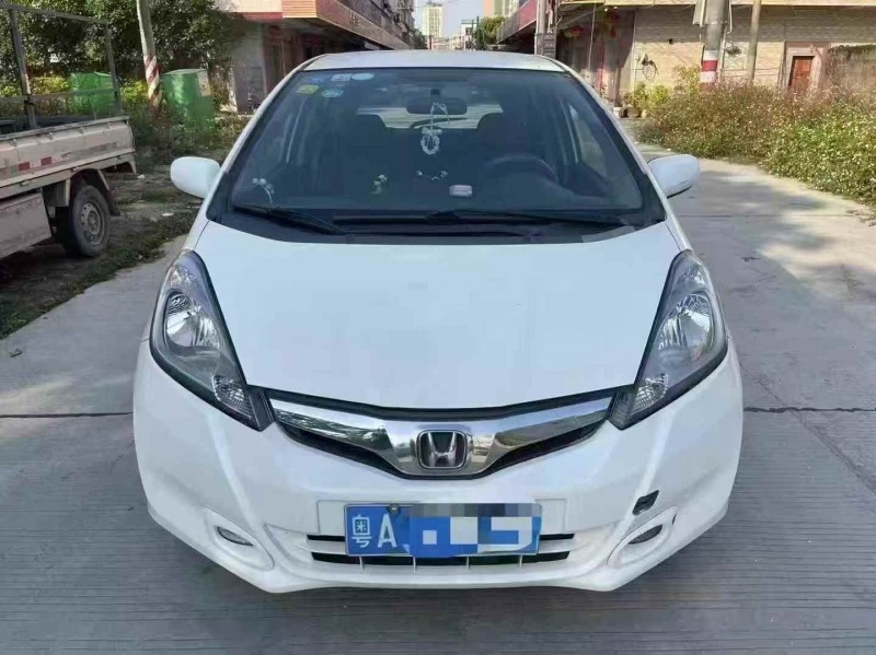 广州13年本田飞度1
