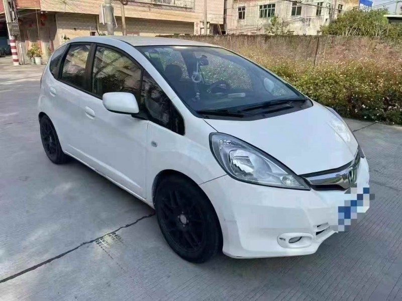 广州13年本田飞度2