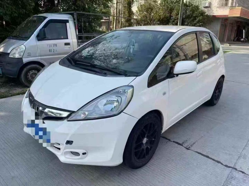 广州13年本田飞度3