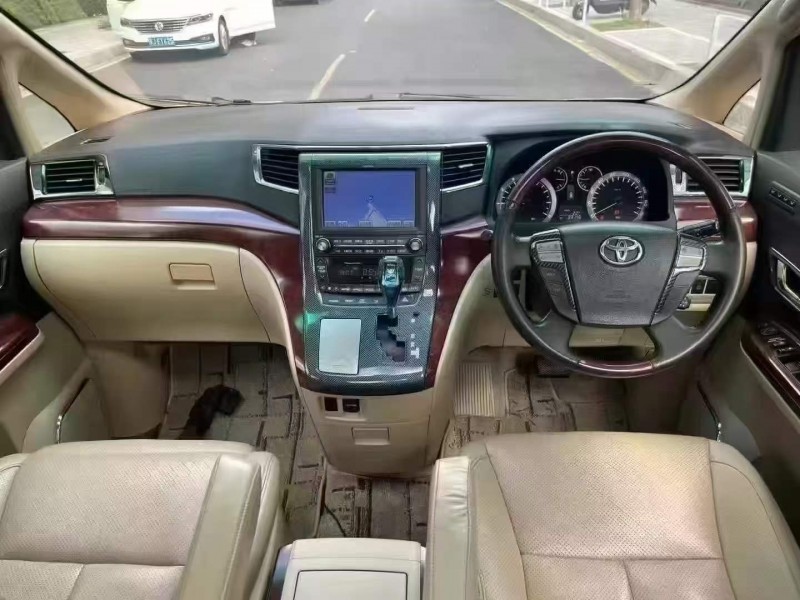 广州12年丰田威尔法5