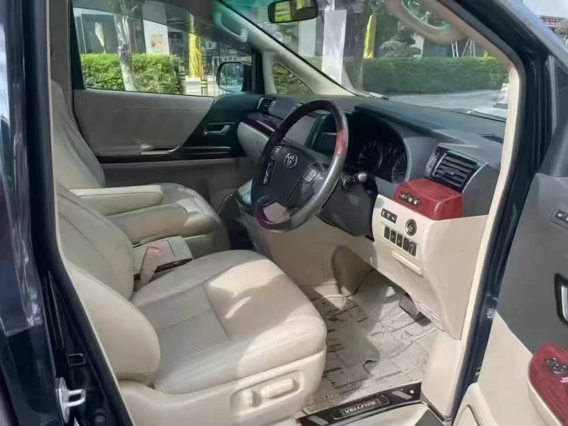 广州12年丰田威尔法6