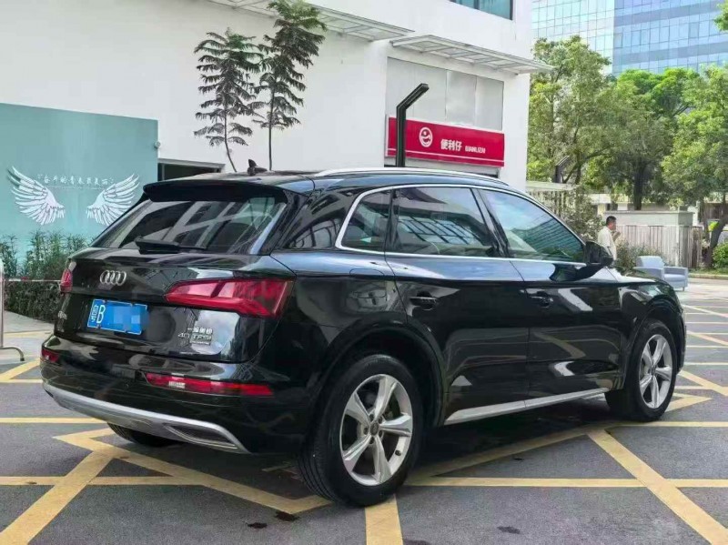 广州19年奥迪Q58