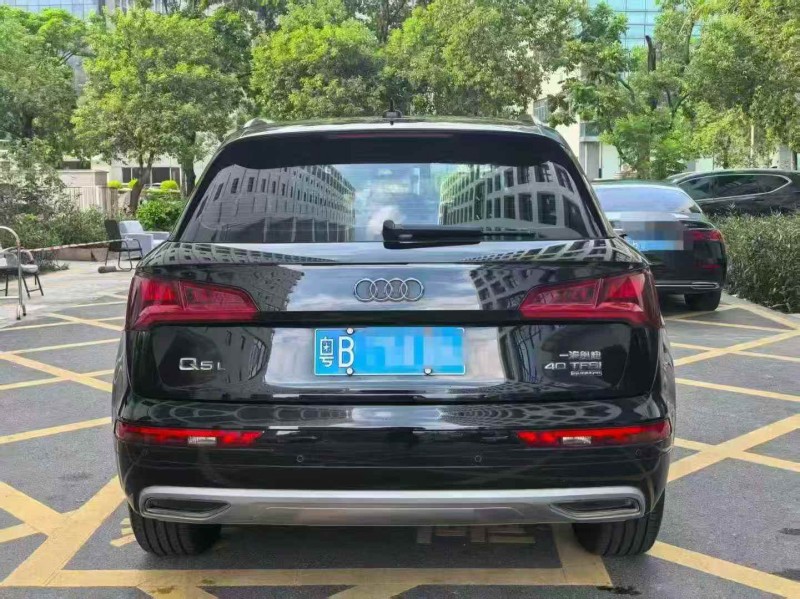 广州19年奥迪Q59