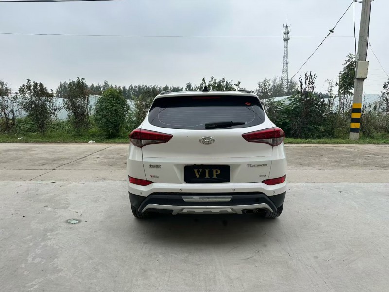 徐州16年现代途胜9