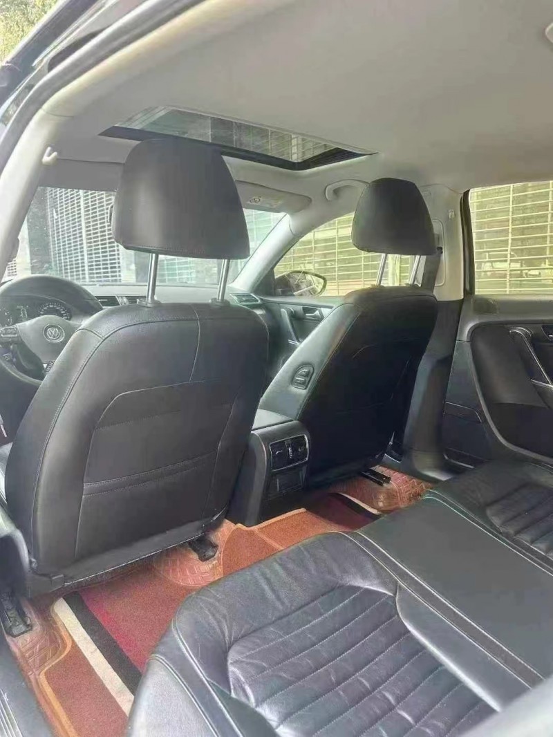 成都16年大众迈腾7