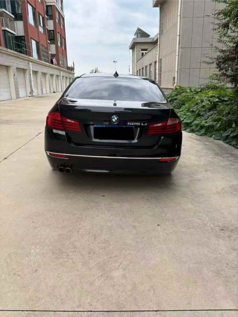 青岛16年宝马5系9