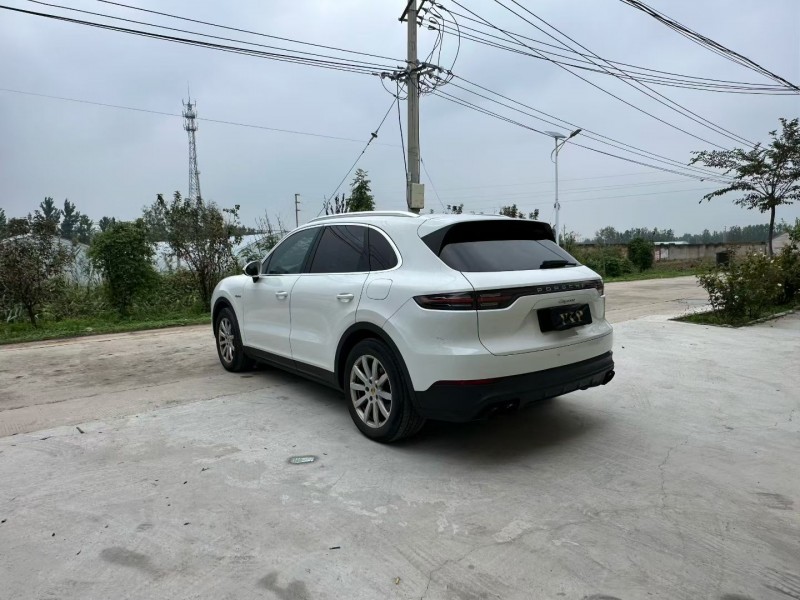 徐州21年保时捷卡宴3