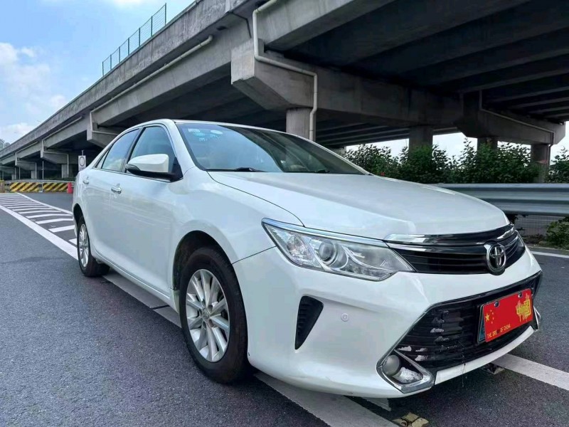 广州15年丰田凯美瑞3